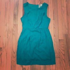 Sleeveless dress